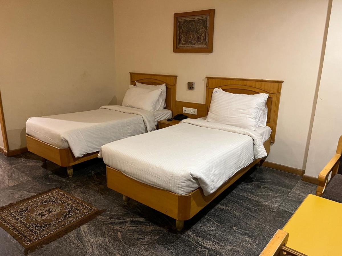 Asr Guesthouse Tirupati Kültér fotó